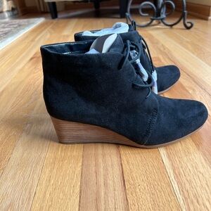 Dr. Scholl’s Dakota Black Suede Ankle Boots NIB